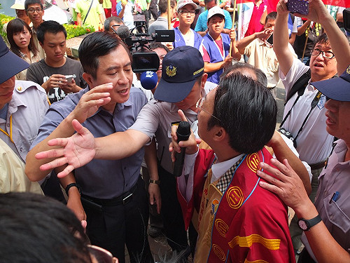 藍南市長議員參選人登記  台聯鬧場引衝突