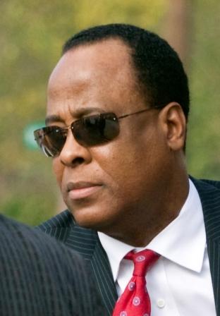 麥可私人醫生被洛杉磯當局起訴