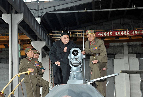 抗議美日韓高峰會  朝鮮發射2枚導彈