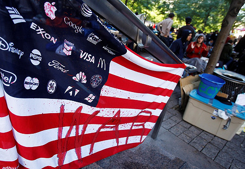 佔領華爾街滿月  捐款近30萬美元