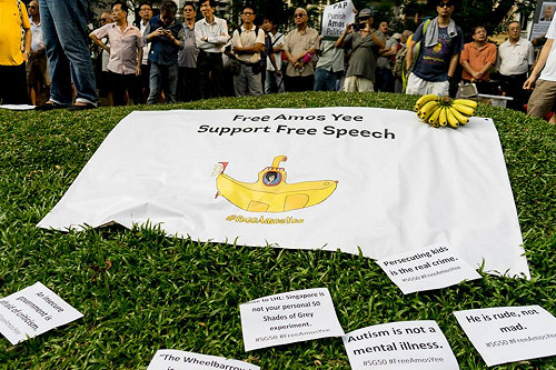 余澎杉與螞蟻共眠  200新加坡民眾聲援