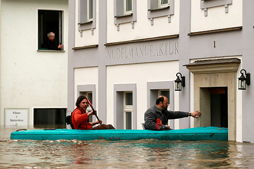 中東歐洪災21死  德國2萬3千人避難