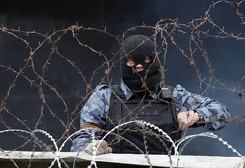 烏克蘭槍戰1人死  親俄派襲擊政府部隊