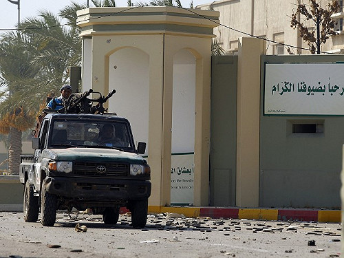 反抗軍懸賞167萬美元  捉拿格達費