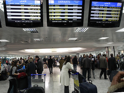 突尼西亞暴動 歐洲旅客紛撤離