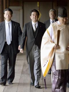 安倍拜靖國 韓擬取消日韓軍方交流