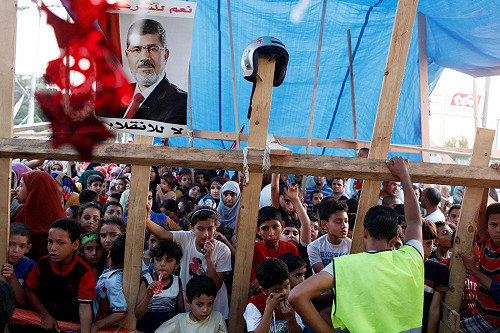 埃及示威群眾據地為營  開羅局勢緊張