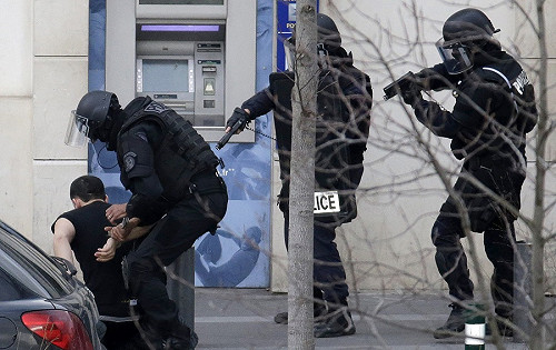 法國郵局挾持案 槍手被捕人質獲救