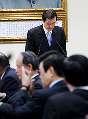 人權裝置惹爭議  馬英九: 要檢討   陳嘉君: 言行不一