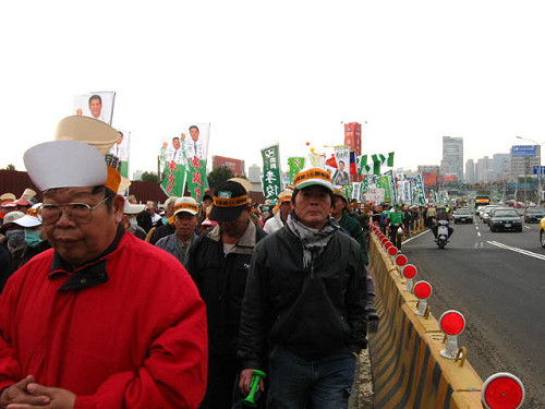 1220遊行無暴力   寒流削弱氣勢