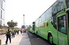 統聯提前恢復營運   警方中午勸離靜坐民眾