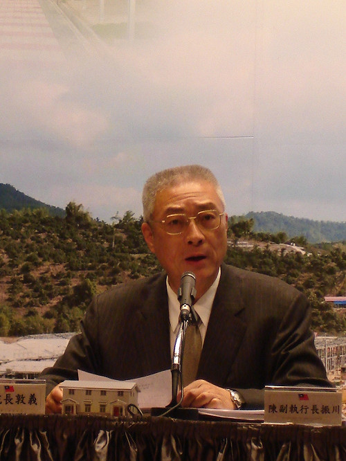 教育部長現身選舉場  吳揆：未臻完美