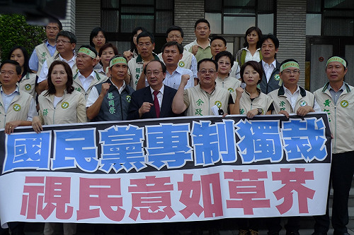 ECFA逕付二讀  綠營：民主已死