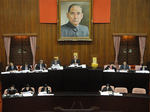 二代健保爭議多 立院臨會不敢審