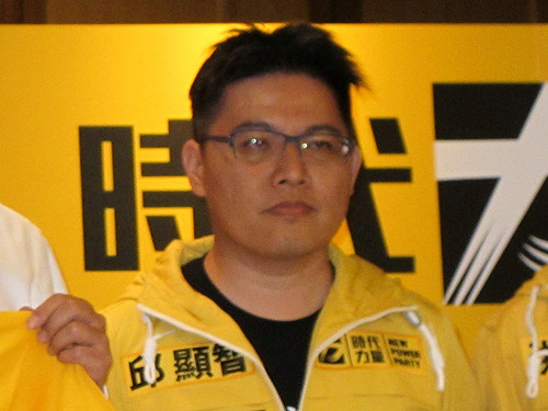 邱顯智：總統支持蔡英文  但立委參選到底