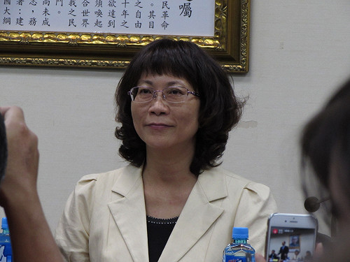 管仁健觀點》比黑寡婦更黑的軍宅教母