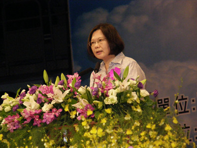 港都立委輔選 蔡英文：力拼9席全上