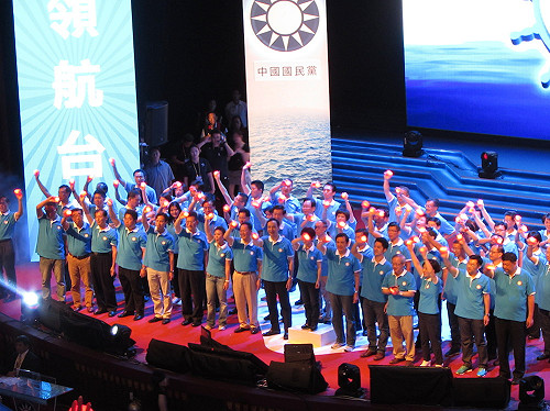 全代會後 藍民調：洪、蔡支持度僅差9.5%