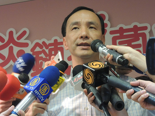 新北市府民調：朱施政滿意度將近8成