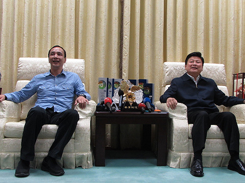 挺朱避談入黨  傅崐萁：先把台灣顧好