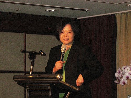 7成3不清楚蔡兩岸政策 小英：民眾還不習慣