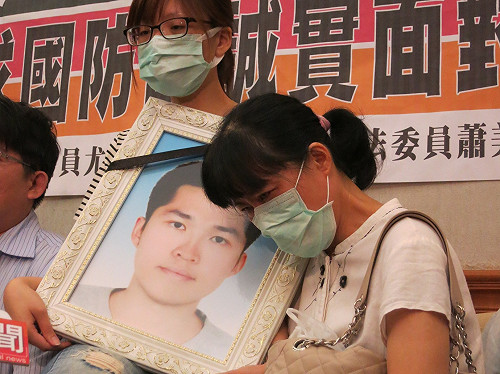 同期爆料：禁閉室整人 打蚊子也得先請示