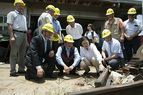 柱柱姐拼小英  蔡英文：這時候民調看看就好