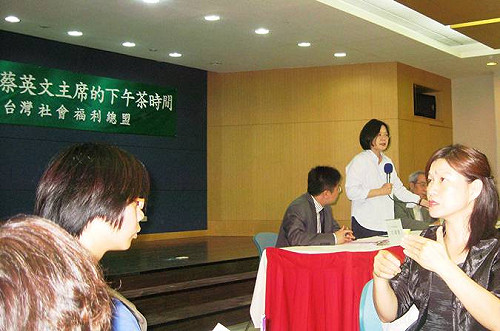 蔡英文：不願照顧弱勢者 也不配當總統