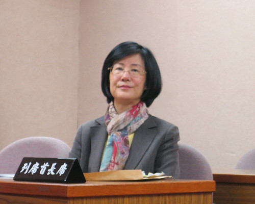 羅瑩雪：黃世銘下次法案審查會出席