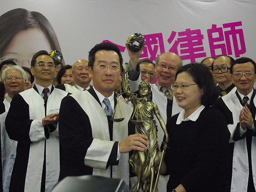 全國律師小英後援會成立  盼實現社會正義