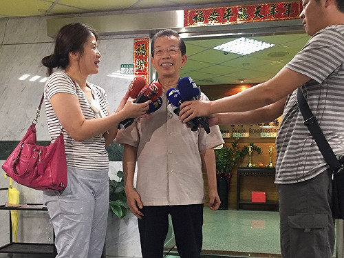 洪秀柱像小夫媽？  謝長廷引鹿鼎記梗回應