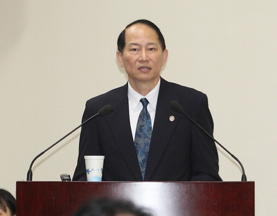 退將任退輔會轉投資高職  董翔龍：很划算