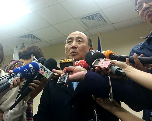 替王抱不平 胡筑生：宇昌案合法獲利捐嗎？