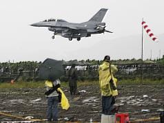 天候不佳不降落 戰機改衝場佳冬戰備道
