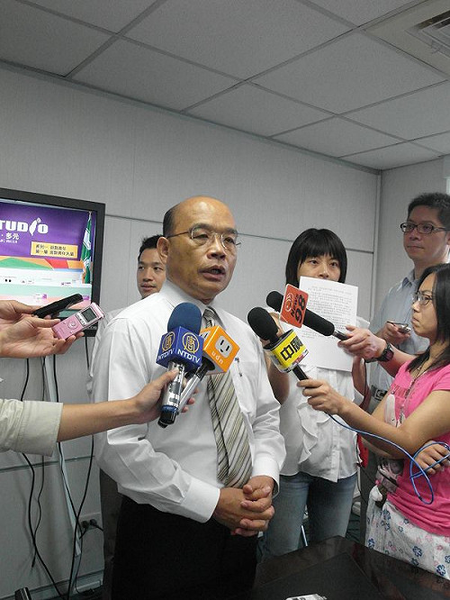 郝挺扁保外就醫  蘇貞昌：欣慰