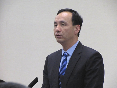 防磚民調大有學問  藍中常委憂綠灌票給洪