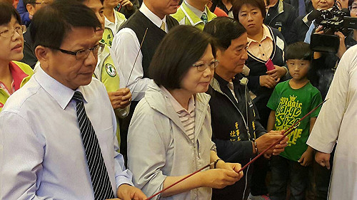 國運籤抽「武則天」 蔡英文：盼神明庇佑