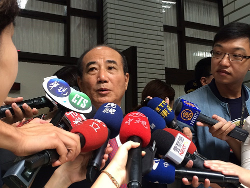 白派要角提王上柱下  王金平：胡思亂講