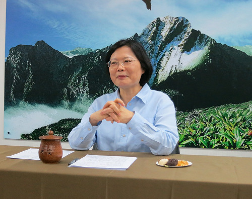 蔡辦：請馬總統走大道  別吃豆腐