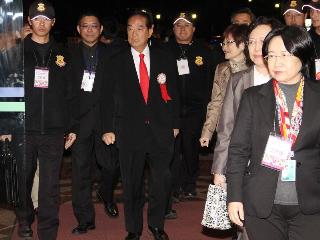 宋楚瑜：不分藍綠 組黨派聯合政府