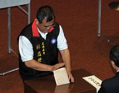 中選會5新委員過關  綠批柴松林破壞體制