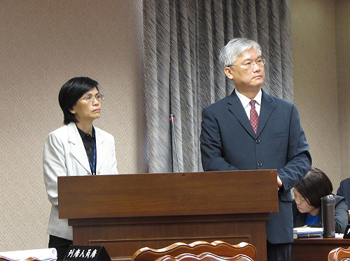 卡式台胞證無虞？資安辦建議用屏蔽錢包