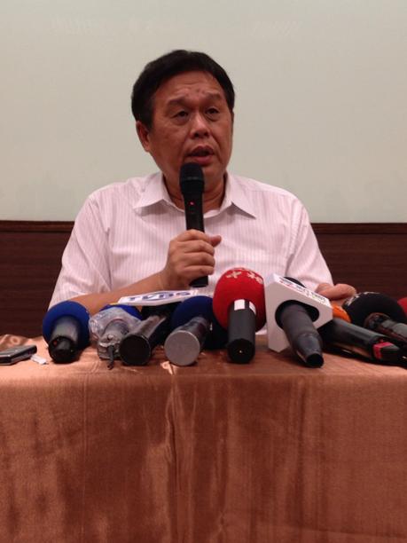 潘世偉澄清無不倫：若男秘書就成同性戀？