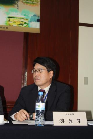 游盈隆籲平反六四  陸學者：動搖中國穩定