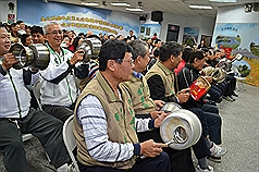 十萬人火大上街 下午一路嗆馬