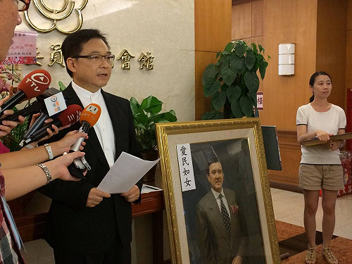 將馬油畫送總統府 紀國棟：I’ll be back