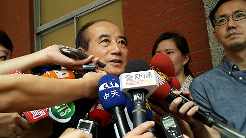 拉藍委回鍋 王：需要轉折點 但我不能講