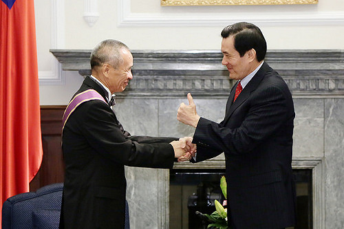 籲政府企業多投資 侯導：跟中國合作是不得不