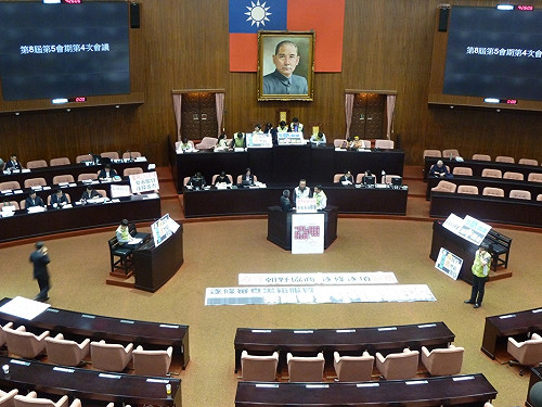 服貿送院會存查？綠委杯葛院會藍委老神在在