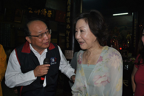 別再消費夫人牌  饒了邵曉鈴吧！